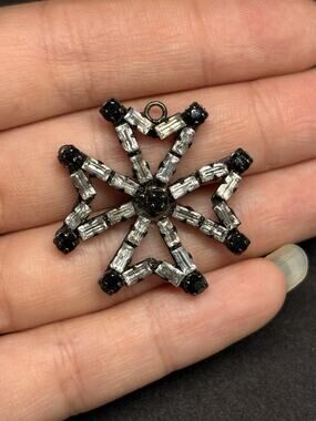 vintage giorgio armani Maltese cross Rhinestone Black White Pendant For Necklace